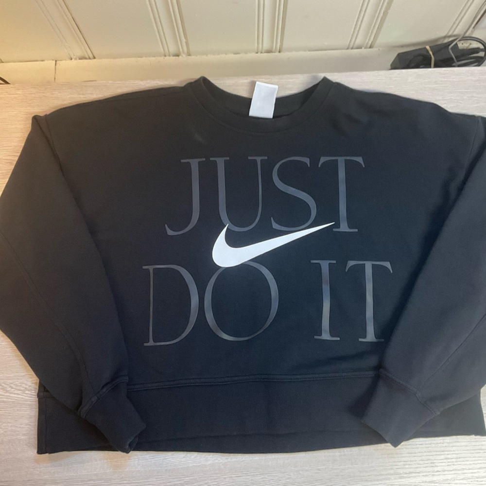 Nike Crop Top Sweater